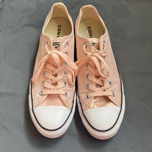 Converse low top